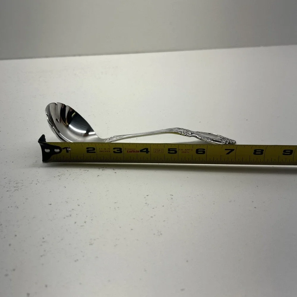 Oneida RAPHAEL Distinction Deluxe HH Stainless Sugar‎ Shell Spoon Flatware